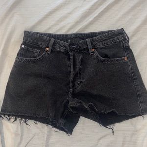 H&M black low waist Jean shorts
